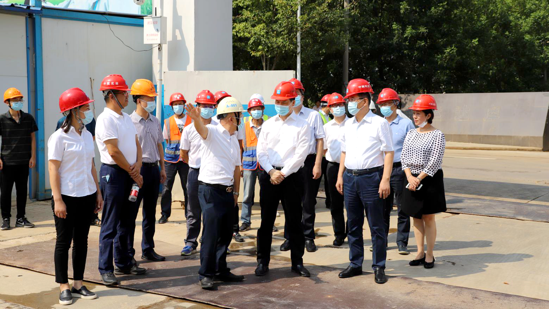 市政协领导调研沌口六村综合改造项目