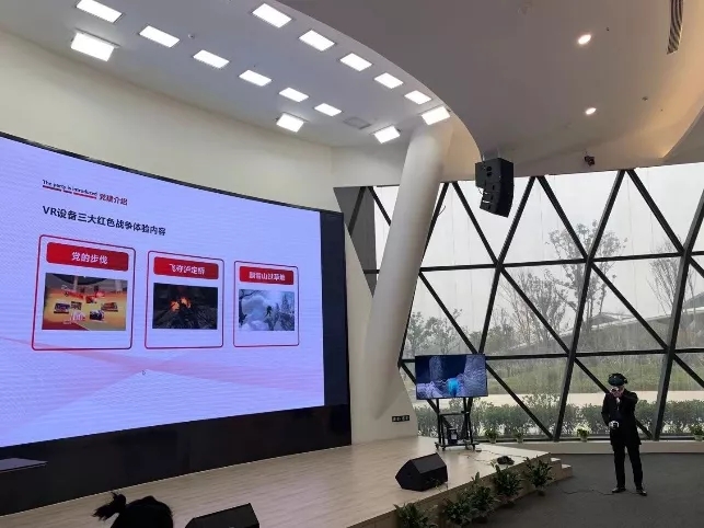 车都智投公司联合开展“推进双智产业链联动发展,助力经开新区产城融合”主题党日活动。