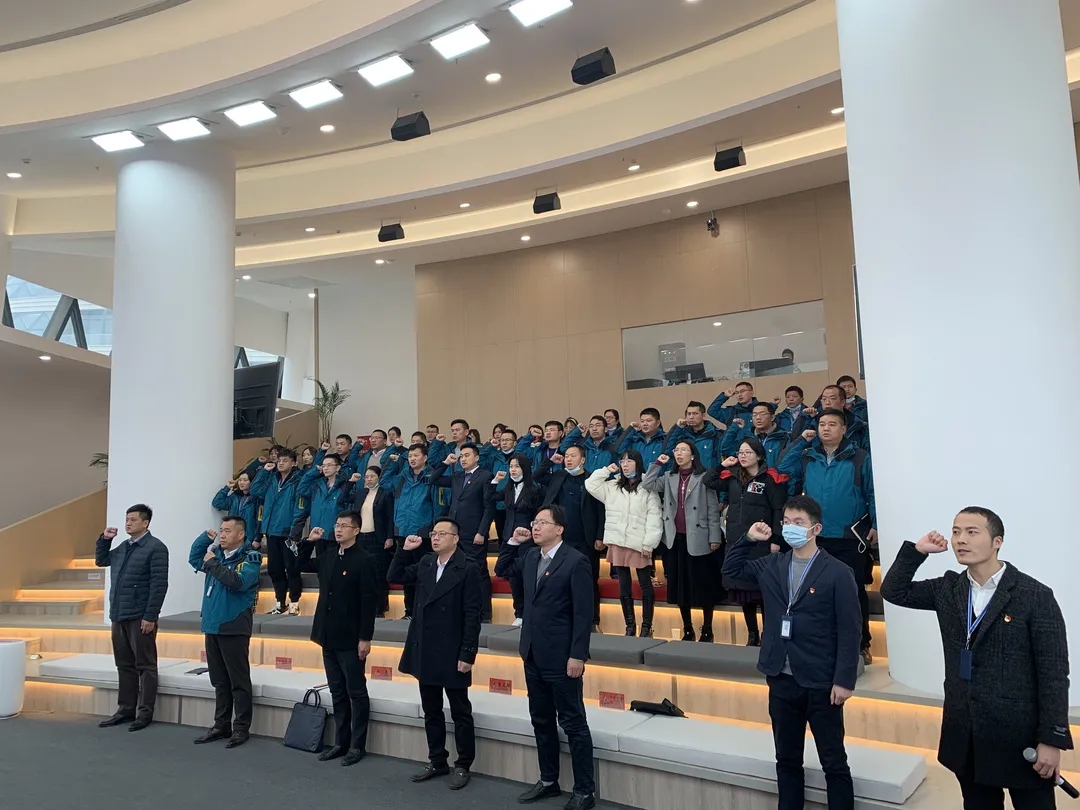 车都智投公司联合开展“推进双智产业链联动发展,助力经开新区产城融合”主题党日活动。